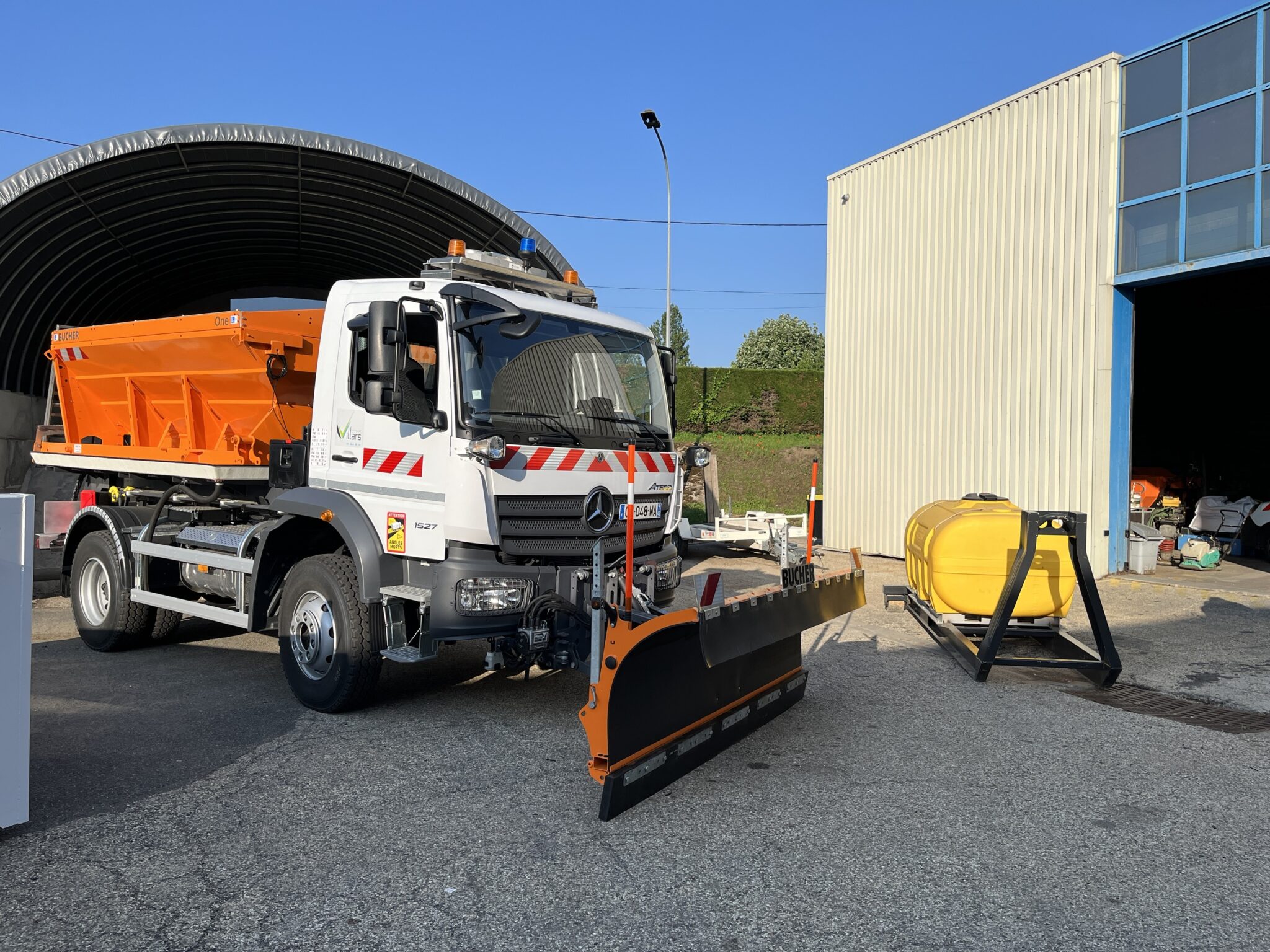 Réception dun nouveau camion au Centre Technique Municipal Ville de